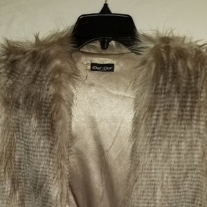 Dor Dor Faux Fur Vest